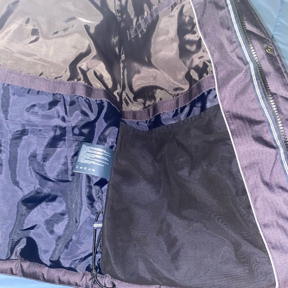 Winter jacket with fur hood - Picture 3 of 5